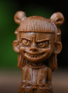爆款魔童降世绿檀木雕刻可爱哪吒家居汽车载手办摆件新中式装饰