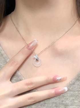 「福蝶玉髓平安扣」S999纯银项链