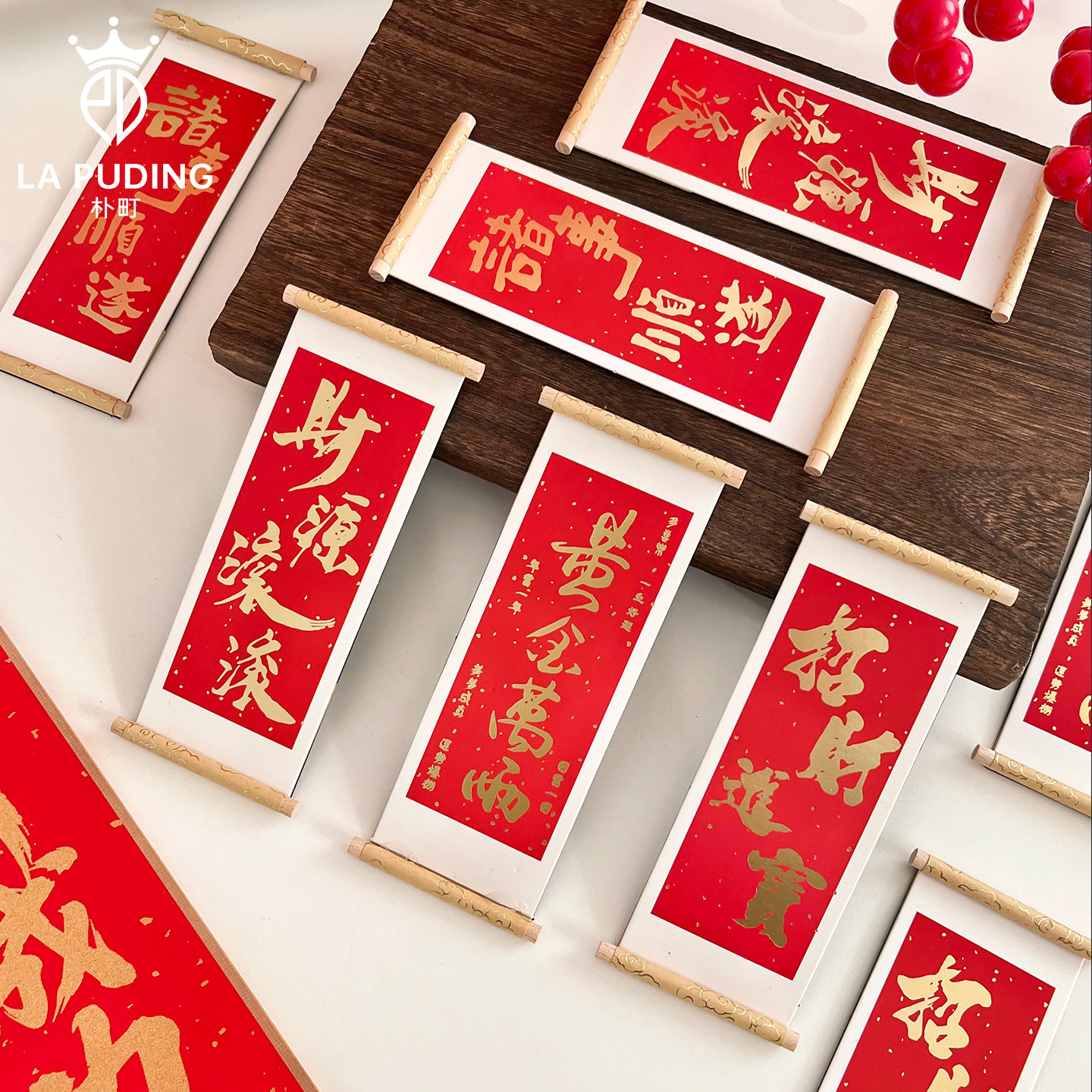 【2026马年】LA朴町 新年古风书法卷轴 节日鲜花搭配DIY花艺材料,淘宝优惠券,粉丝福利购,淘宝优惠卷