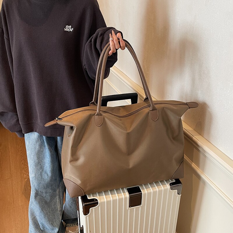 Large-capacity short-distance travel bag, versatile commuter tote bag