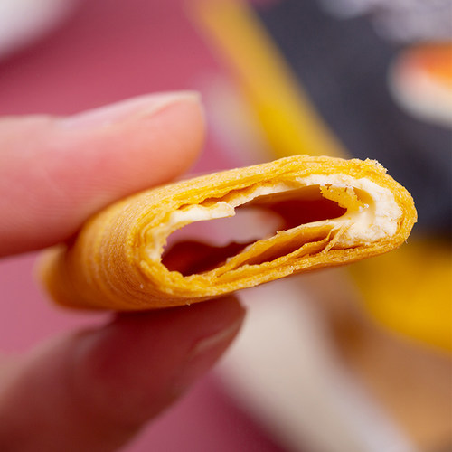 麦米米流心蛋酥芝士味咸蛋黄味蛋卷一品黄金零食鸡蛋卷饼干网红 - 图1