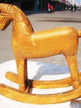 复古实木做木制旧木马装饰品不倒翁摆件服装店铺橱窗陈列道具