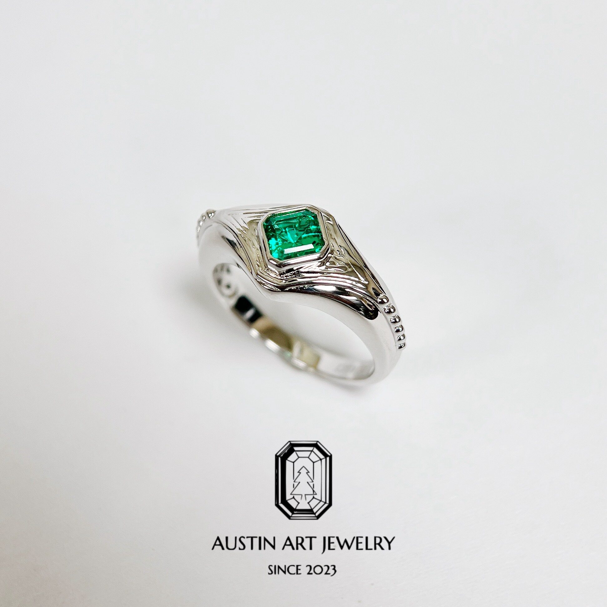 AUSTIN翱森·金章绅士印章戒 中性风戒指 培育祖母绿 厚镀18K金,淘宝优惠券,粉丝福利购,淘宝优惠卷