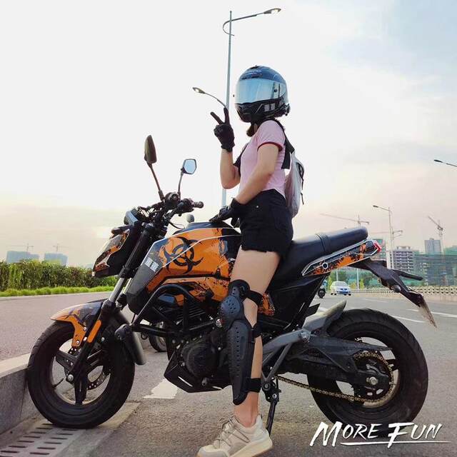 Suitable for Chunfeng Baboon ST modified stickers, personalized body protection decals, full car prints, waterproof accessories, lace film