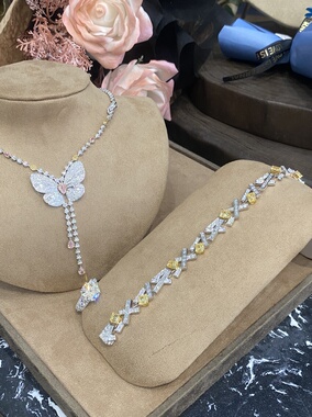 粉钻18k天然钻石珠宝定制满钻GIA阿盖尔粉钻蝴蝶项链吊坠