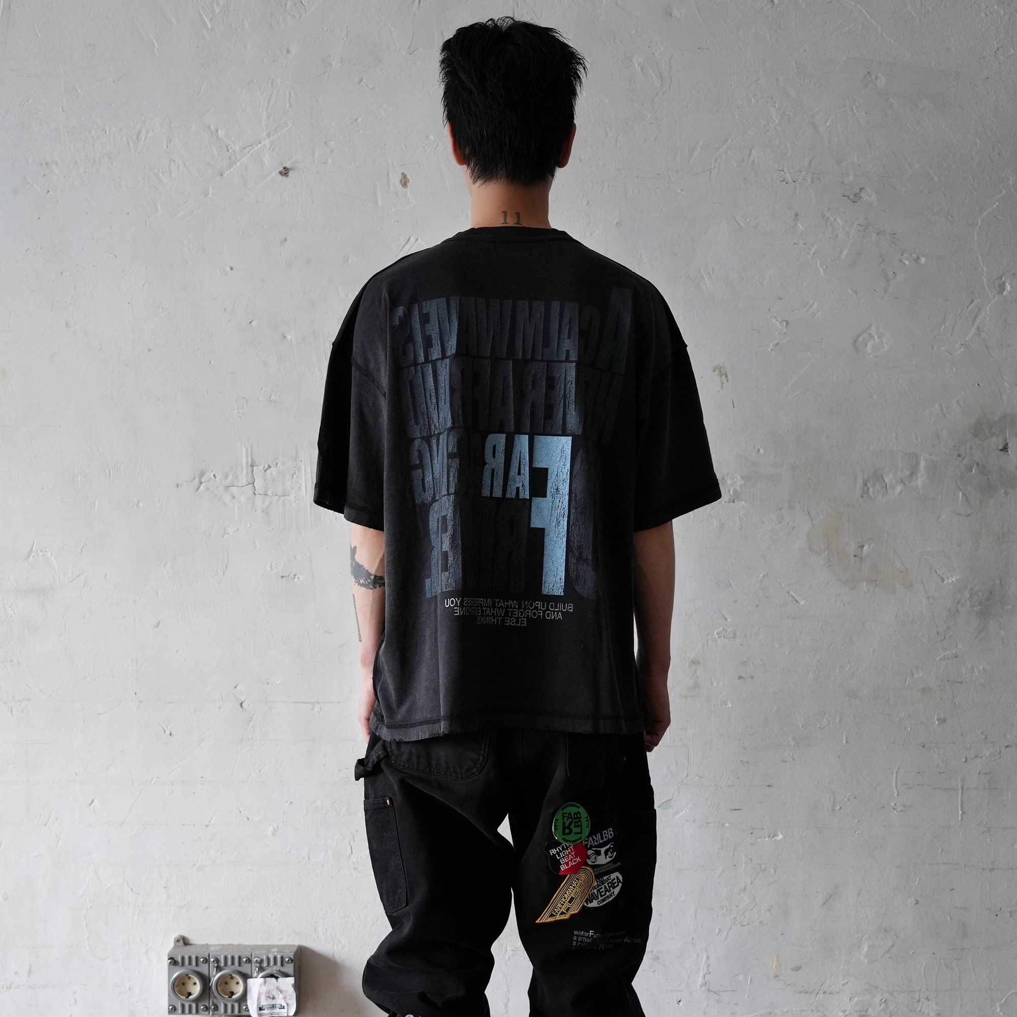 Far Archive 24ss 经典大面积印花水洗做旧短袖tee - 图3