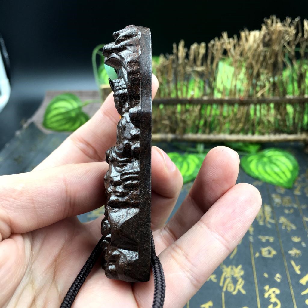 越南天然沉香木雕工艺品 自在观音菩萨佛像手把件 挂件佛牌 崖柏 - 图0