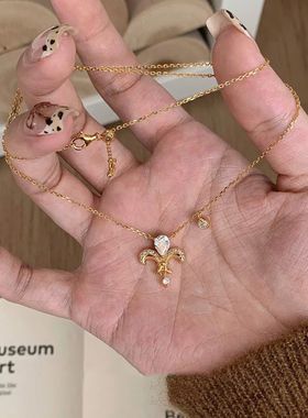 高级感锆石鸢尾花吊坠项链女小众设计简约气质颈链锁骨链原创