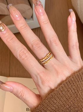 轻奢高级感复古拉丝多圈镶钻缠绕戒指精致时尚百搭小众设计食指戒