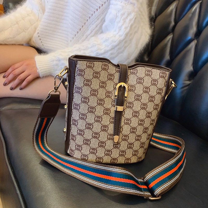 新款2020时尚百搭ins小ck潮单肩包 淘小奇女士包袋