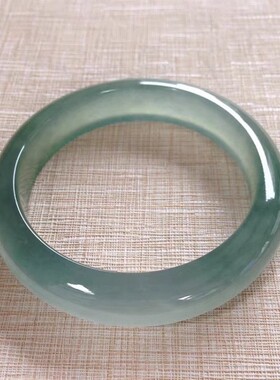 2025危地马拉翡翠手镯老坑晴冰种天空蓝水油青平安镯女玉危料手镯