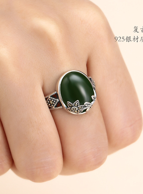 泰银做旧花朵戒指镶嵌翡翠