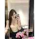 JustQin niche line sense 2025 ໃຫມ່ພາກຮຽນ spring ແລະ summer ເສື້ອ V-neck sexy tops slim ສໍາລັບແມ່ຍິງ