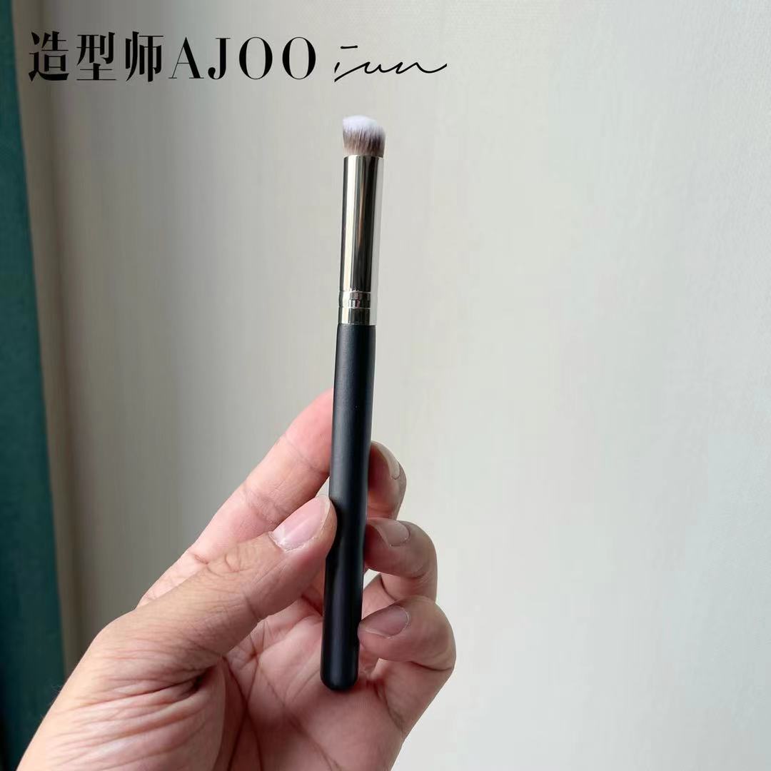 370Q版遮瑕刷270遮瑕刷两支装斜角无痕化妆刷造型师ajoojun化妆刷_虎窝淘