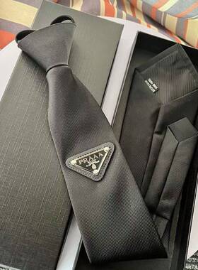 Lazy tie bow men's and women's tie paired with suit shirt