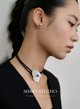 冬季新款白贝母镶嵌海水大溪地珍珠银项链女黑玛瑙颈链choker时尚