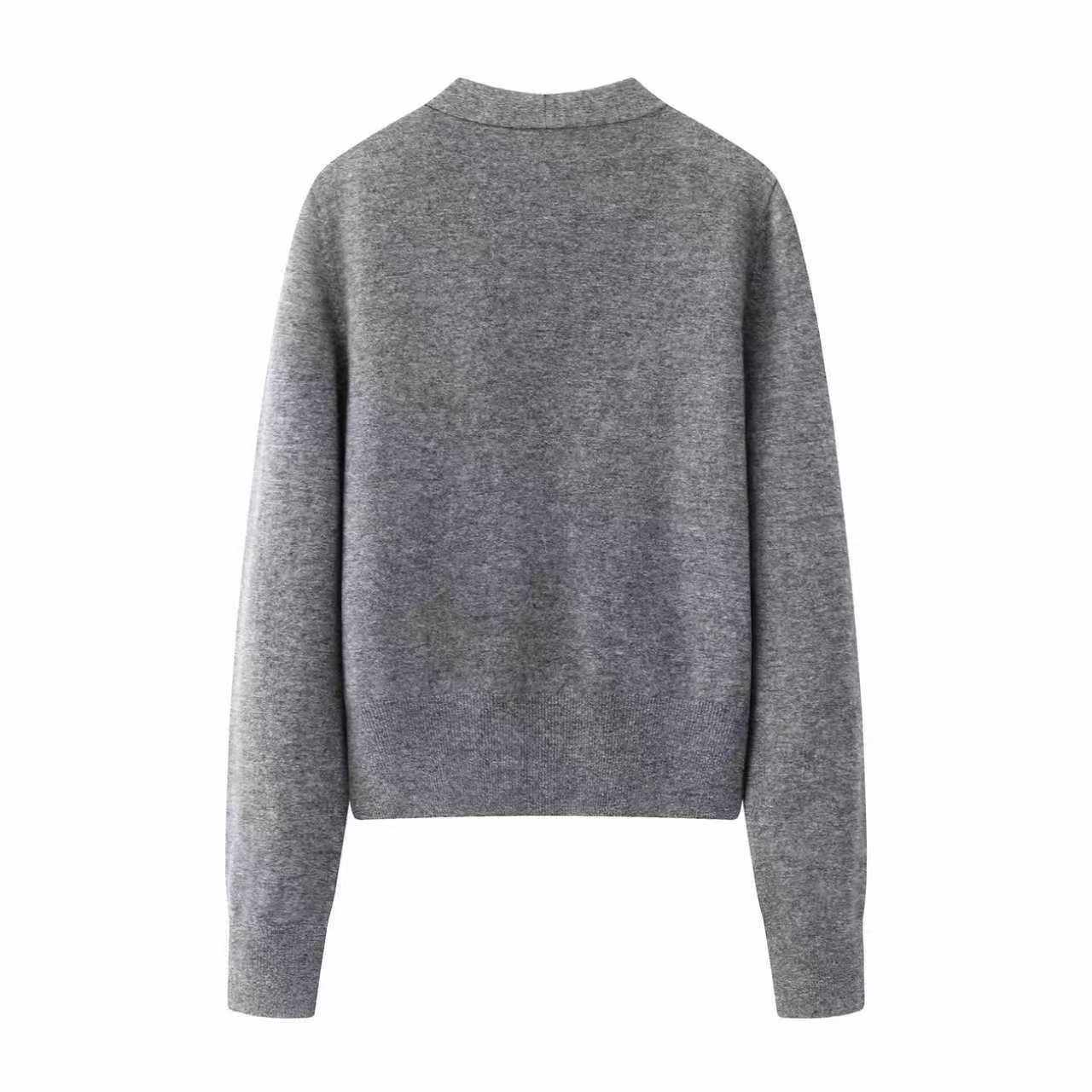 小艾！2025秋冬款显瘦V领打底针织衫假两件套头高级感套头毛衣女,淘宝优惠券,粉丝福利购,淘宝优惠卷