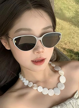 猫眼小框墨镜女款高级感2025新款防紫外线防晒海边太阳眼镜方圆脸