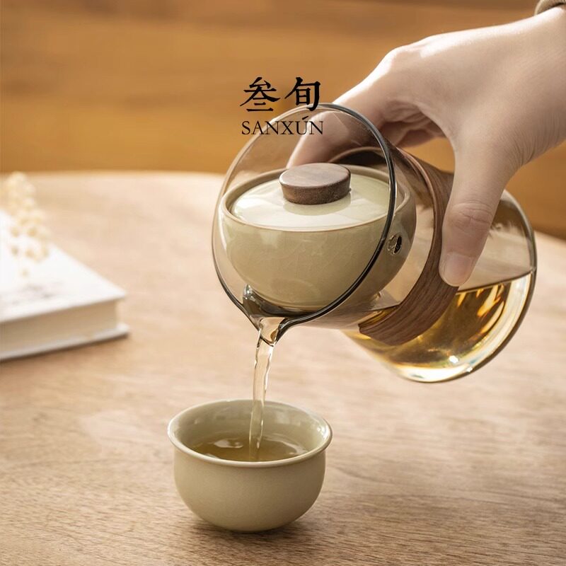 Thirty-year-old Ru kiln quick brewing cup portable bag type lazy tea making artifact one pot three cups travel tea set