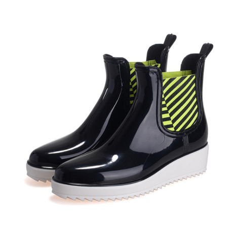 high top water shoes
