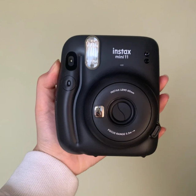Fuji Polaroid mini11 student camera