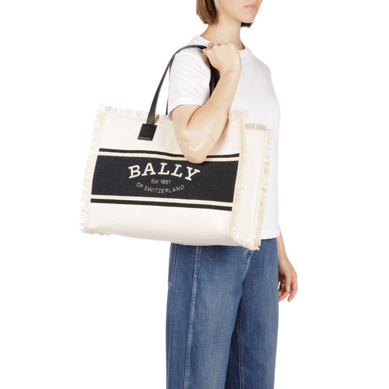  天猫国际自营时尚范女士包袋