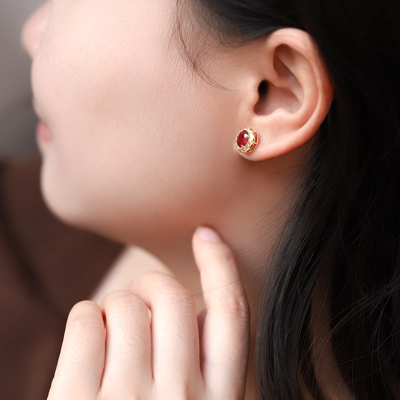 若华珠宝红颜 鸽血红宝石耳钉女18K金简约彩宝耳环耳饰礼物定制,淘宝优惠券,粉丝福利购,淘宝优惠卷