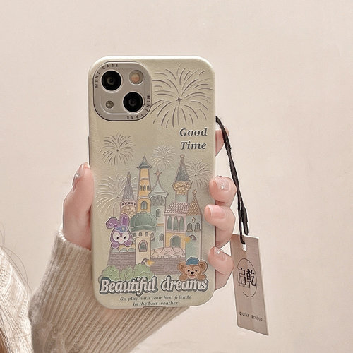 启乾星黛露达菲熊城堡iPhone17/16/15手机壳适用苹果14/13promax皮质软壳12少女心11可爱卡通小众渐变粉新款-图1