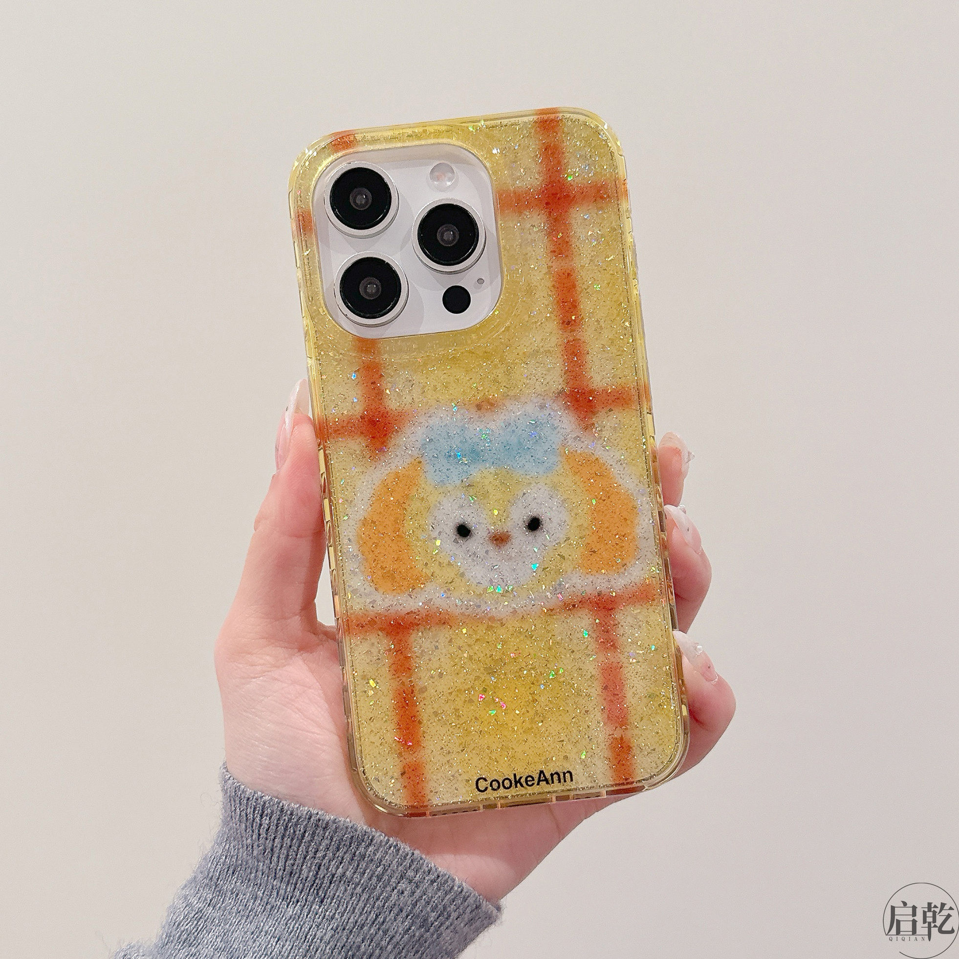 启乾 闪粉格纹雪莉玫饼饼iPhone16/15手机壳适用苹果14/13promax滴胶硬壳少女心达菲熊可爱卡通动漫新款防摔