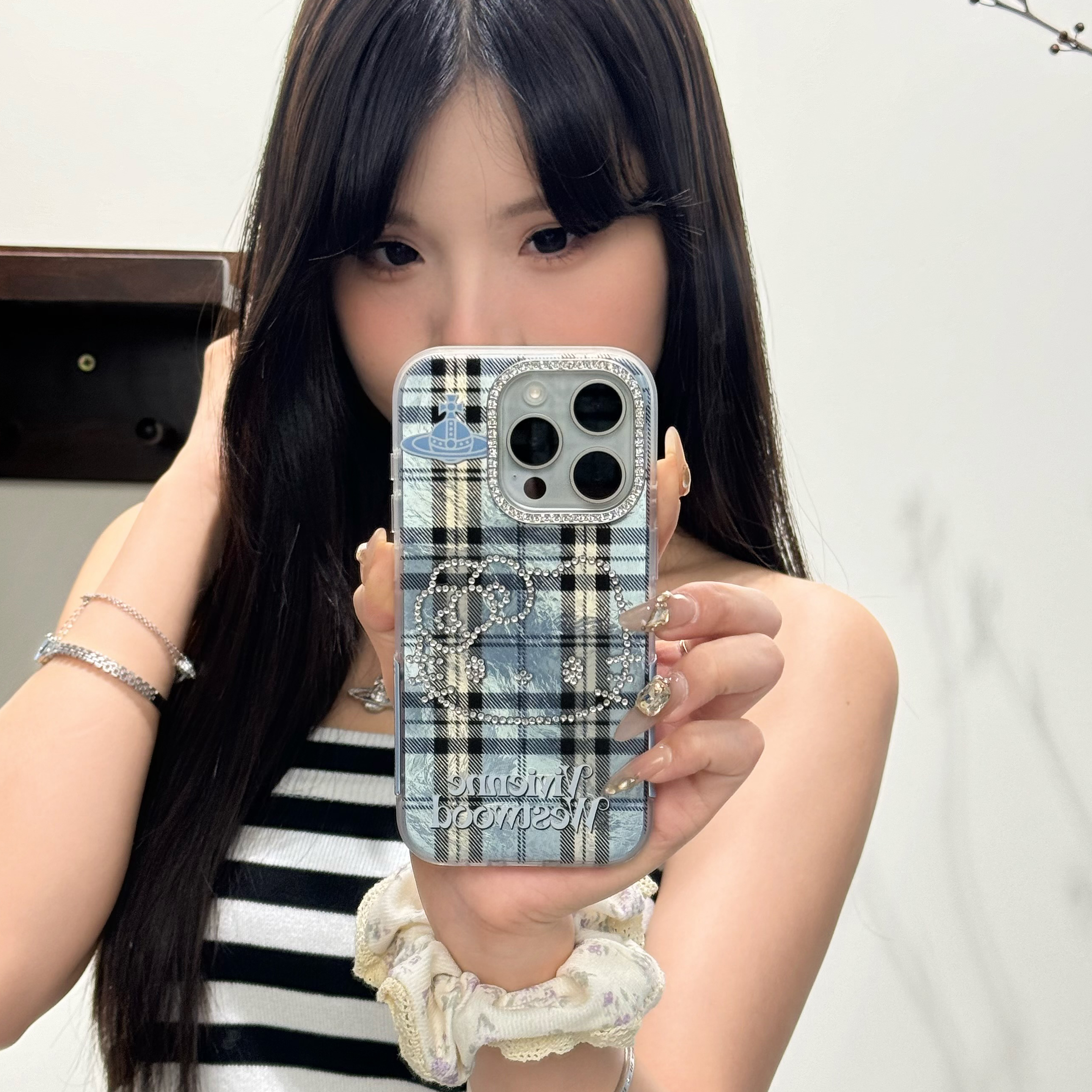 启乾 格纹立体闪钻凯蒂猫腕带iPhone16/15手机壳适用苹果14/13promax硬壳手提链条挂绳哈喽HelloKitty新款