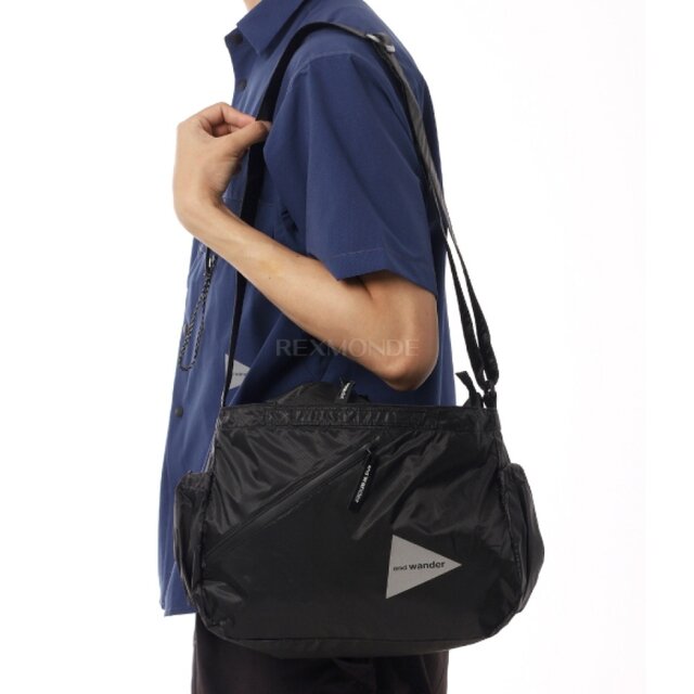 Korea Direct Mail AND WANDER Sil Shoulder Bag - Black (5746985133-010) ກະເປົາເປ້