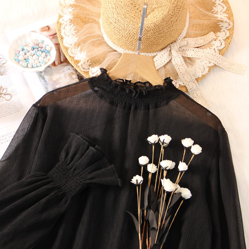 半高领薄款蕾丝设计感网纱打底衫 温娴蕾丝衫/雪纺衫