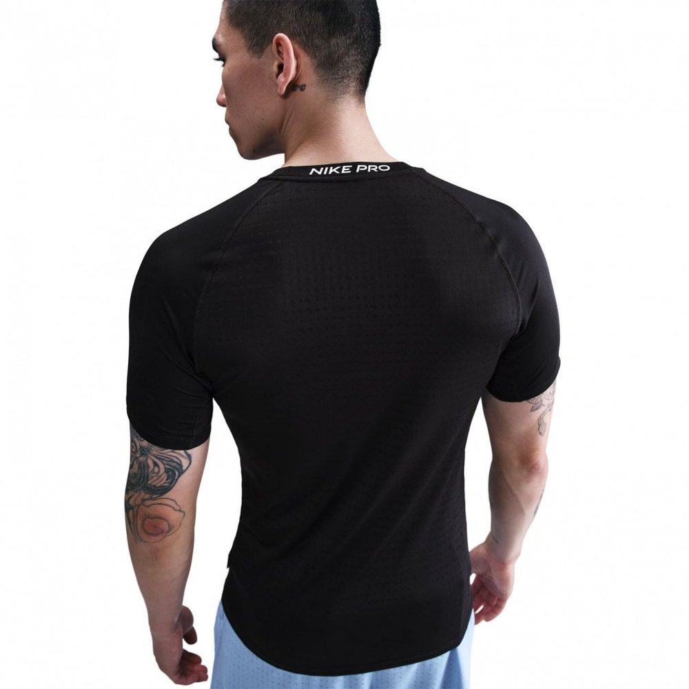 日本直邮Nike 男士机能透气短袖T恤 BREATHE SLIM S/S 运动上衣 [,淘宝优惠券,粉丝福利购,淘宝优惠卷