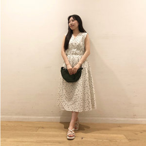 日潮跑腿UNIQLO优衣库 棉质褶皱连衣裙图案无袖 01 OFF WHITE WOM