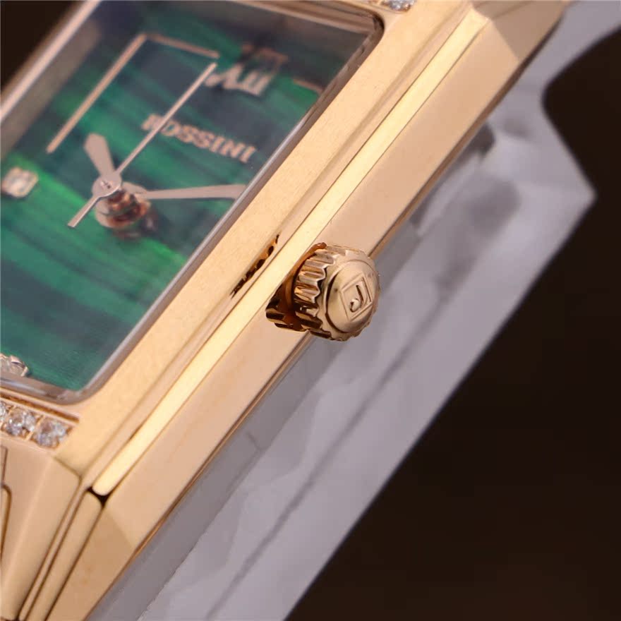 全国联保公价2680[9.9新未使用]罗西尼手表时尚石英女表小绿表-图1