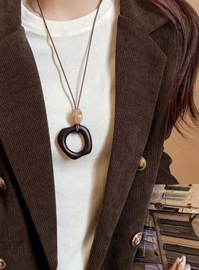 秋冬轻奢毛衣链圆环吊坠长款几何项链女大气高级感挂绳配饰锁骨链
