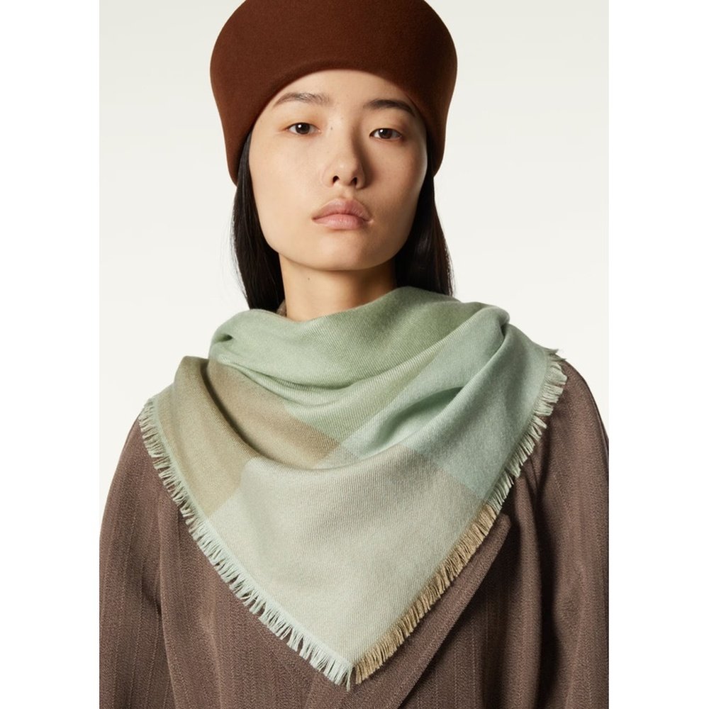 自营欧洲直邮Loro Piana 女士绿色羊绒围巾,淘宝优惠券,粉丝福利购,淘宝优惠卷