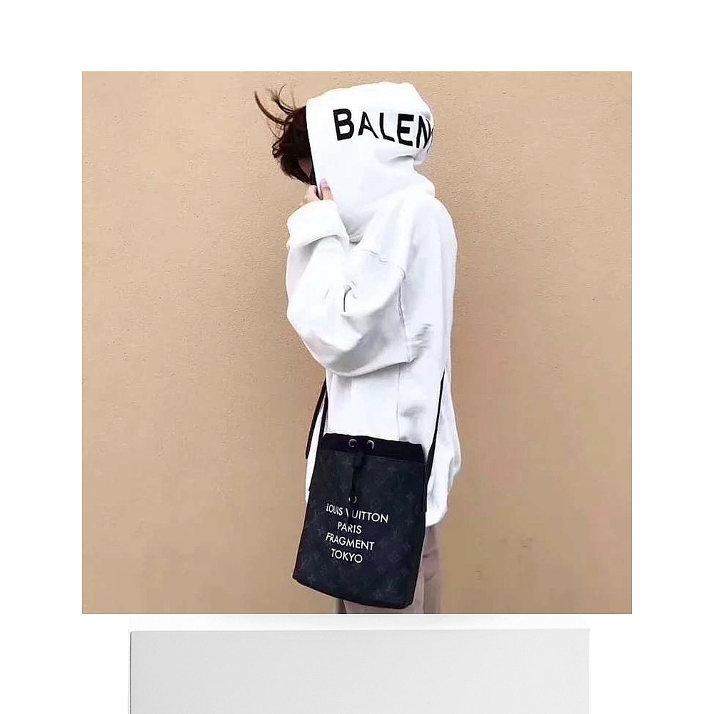 【99新未使用】香港直邮Balenciaga 巴黎世家 女士 大款连帽卫衣 - 图3