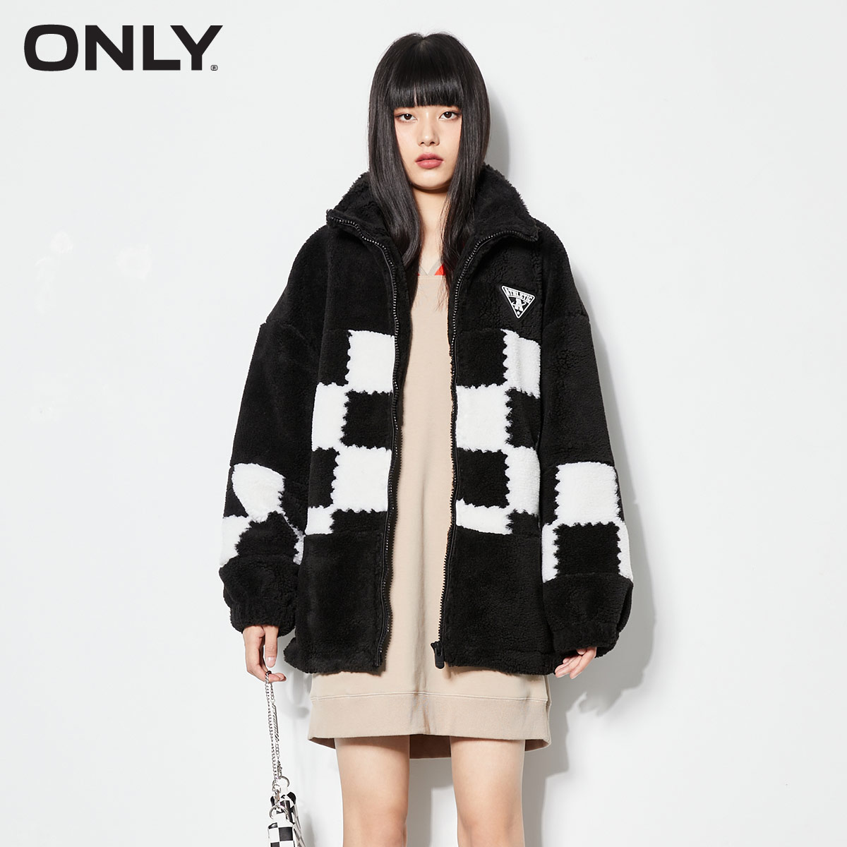 only奥莱春季新款撞色棋盘格纹棉服 ONLYoutlets店棉衣/棉服