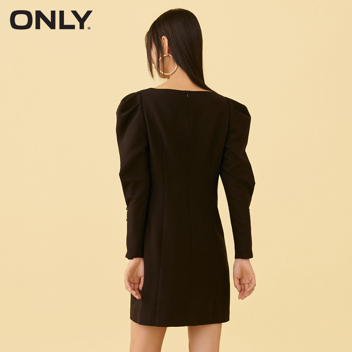 only2021冬季新款方领泡泡袖连衣裙 ONLYoutlets店连衣裙