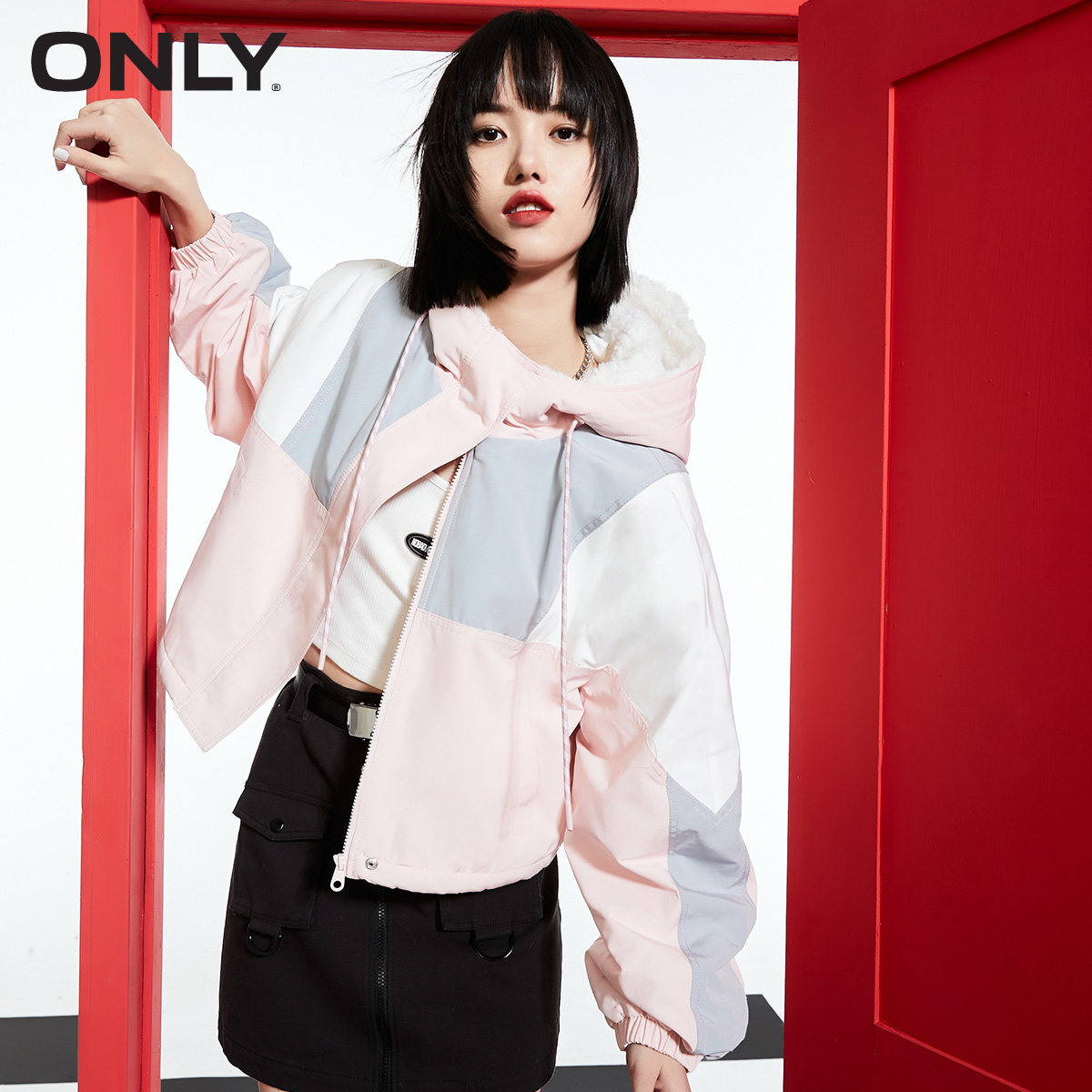 only2021时尚撞色拼接连帽直筒棉服 ONLYoutlets店棉衣/棉服