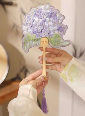 夏天新款扇荷花金鱼双面刺绣扇子异形团扇装饰旗袍汉服配饰拍照扇