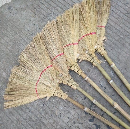 2021新款扫把工厂专用芦花扫帚老式手工编织芦花扫广西扫细毛