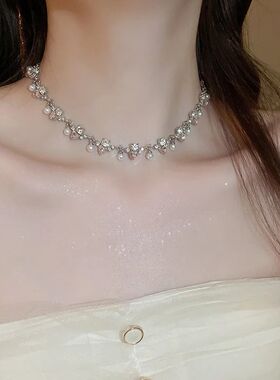 Round Heart-shaped Rhinestones Chokers Necklace for Women Fr