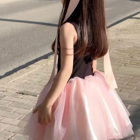 Jupe de filles Summer 2025 Nouvelle robe pour enfants Petite fille belle jupe princesse jupe haut de gamme Robe d'été