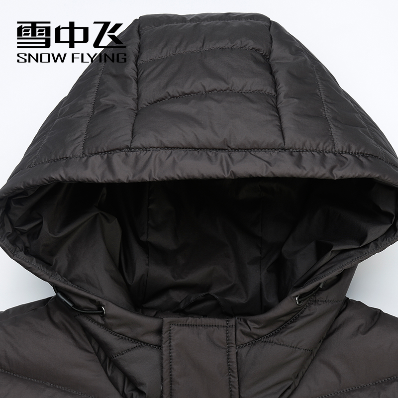 雪中飞 秋冬款轻薄男士中长款简约羽绒服 outlets 雪中飞 秋冬款轻薄男士中长款简约羽绒服 outlets