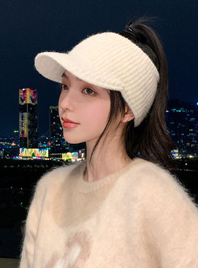 秋冬季跑步鸭舌帽子女户外活动扎马尾针织棒球帽护耳保暖毛线帽冬