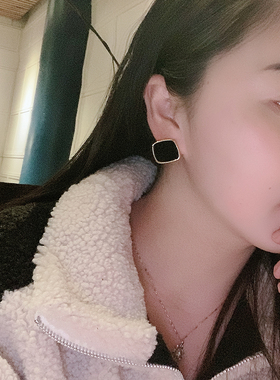 S925银针黑色方块耳钉2025新款