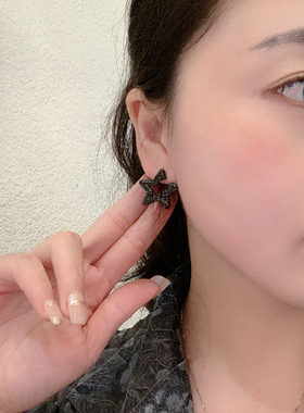 高级感奢华气质黑色星星耳钉女