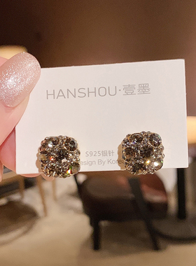 设计感轻奢超闪水钻耳钉
